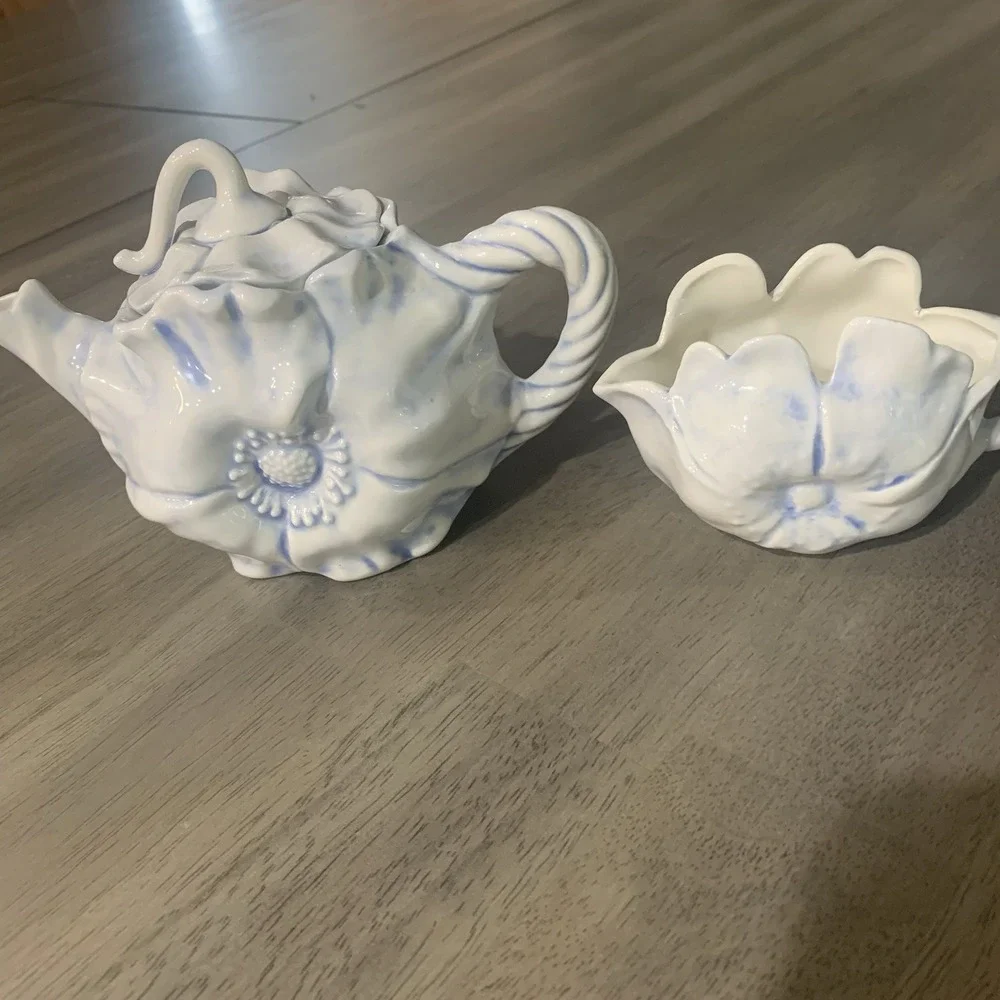 Vintage Tea Pot‎ Crafts Porcelain blue Poppy Flower Teapot set.